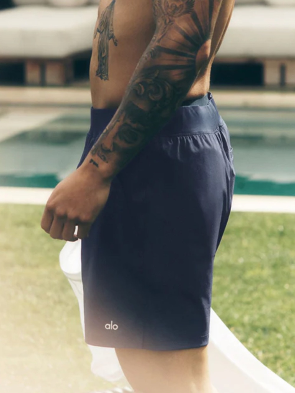 Alo Yoga Men’s 7” Repetition Shorts Navy 2XL NWT Performance Zip Pocket
